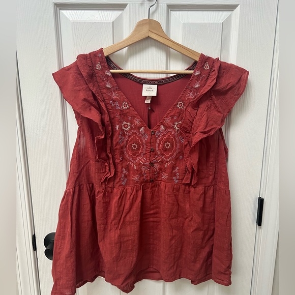 Knox Rose Tops - Knox Rose NWT short sleeved top